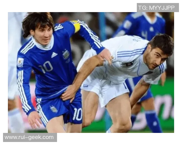 非洲最帅足球球星是谁 他在场上场下的魅力令人无法抗拒